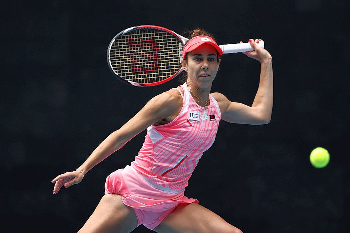 FOTO Bianca Andreescu, victorie după 15 luni! A învins-o pe Mihaela Buzărnescu în turul I la Australian Open