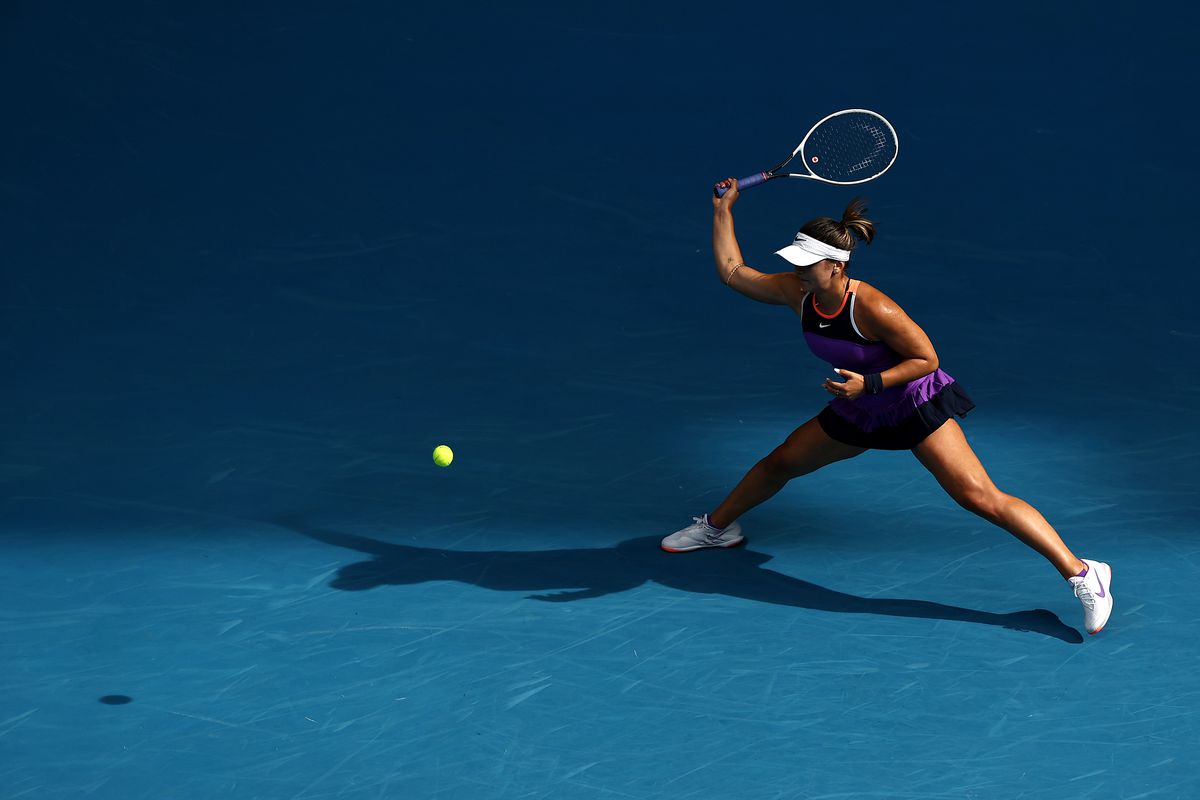 FOTO Bianca Andreescu, victorie după 15 luni! A învins-o pe Mihaela Buzărnescu în turul I la Australian Open