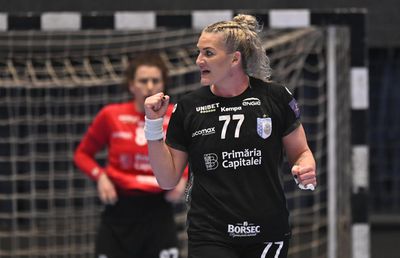 EXCLUSIV Crina Pintea pleacă de la CSM București și se întoarce la echipa la care a câștigat Liga Campionilor