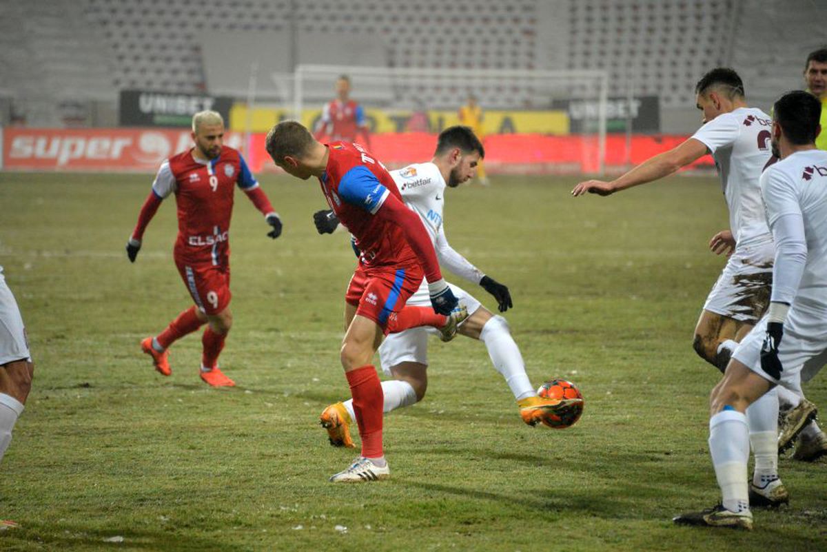 FC Botoșani - CFR Cluj 2-1. FOTO+VIDEO Campioana ratează șansa de a trece peste FCSB » Prima înfrângere pentru Iordănescu! Clasamentul actualizat