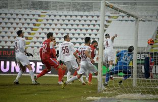 FC Botoșani - CFR Cluj 2-1. FOTO+VIDEO Campioana ratează șansa de a trece peste FCSB » Prima înfrângere pentru Iordănescu! Clasamentul actualizat