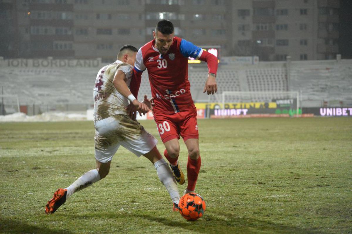 FC Botoșani - CFR Cluj 2-1. FOTO+VIDEO Campioana ratează șansa de a trece peste FCSB » Prima înfrângere pentru Iordănescu! Clasamentul actualizat