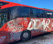 Autocarul celor de la UTA a fost vandalizat