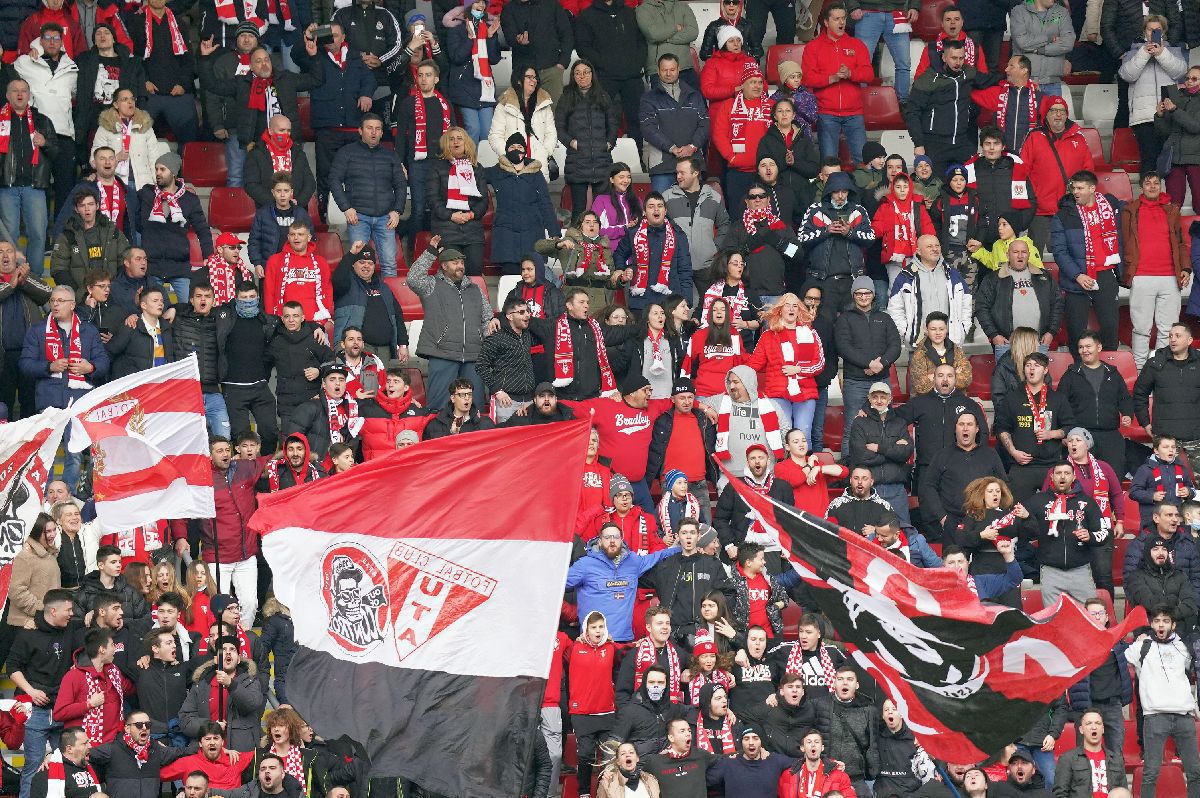 Autocarul celor de la UTA, vandalizat la Cluj, înaintea meciului cu CFR » Prima reacție din tabăra arădenilor: „Nu îi putem învinovăți”