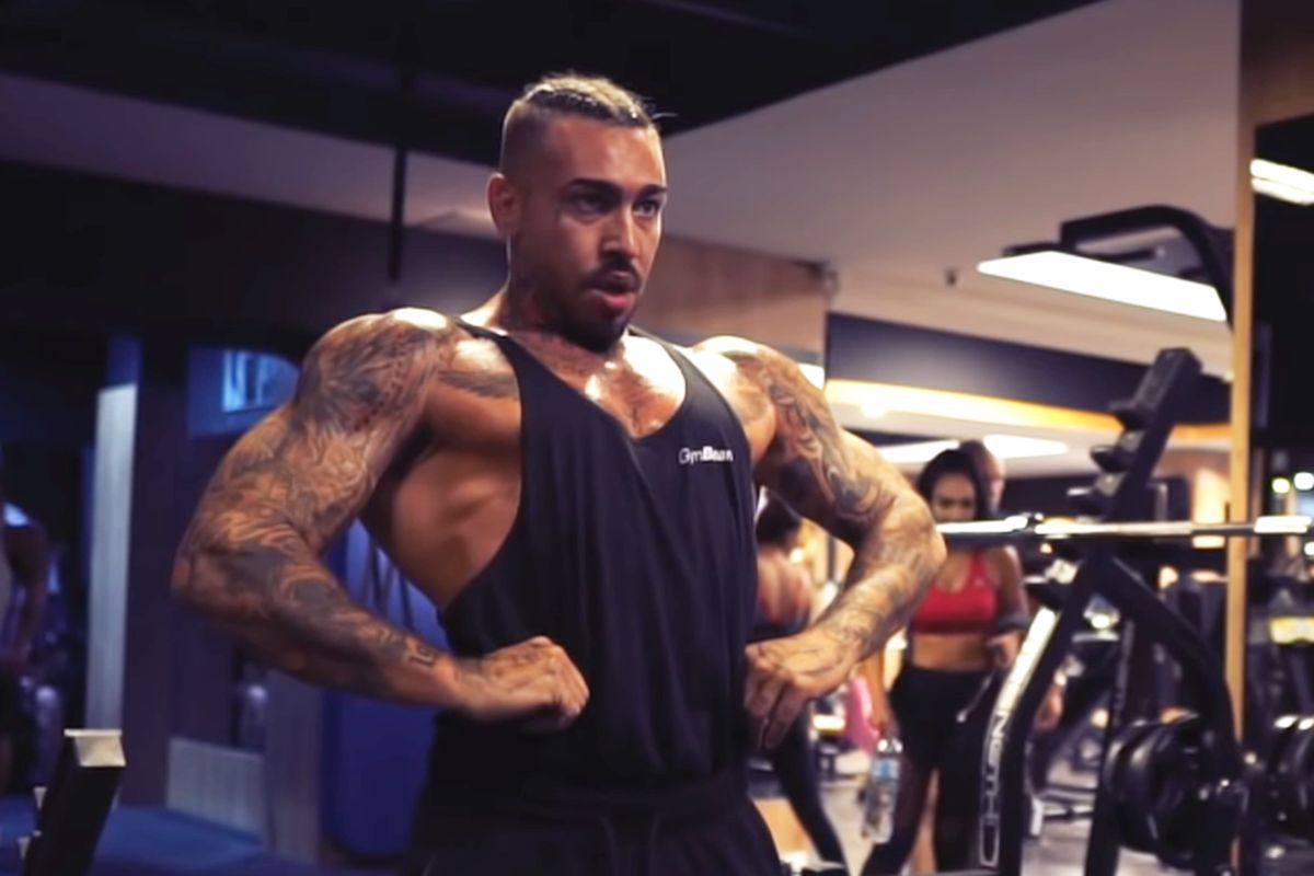 Omrani și-a găsit „antrenor” personal » Trage la sală cu Alex Velea