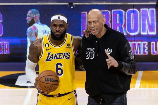 LeBron James (38 de ani) e cel mai bun marcator din istoria NBA! Foto: Imago