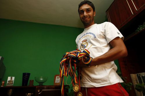 Cătălin Mihu și medaliile cucerite la concursurile naționale FOTO Gazeta Sporturilor