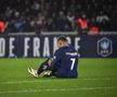 Kylian Mbappe resimțind faultul lui Lilian Brassier / Sursa foto: Imago Images