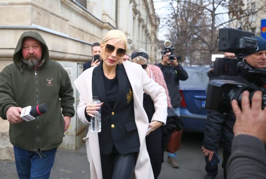 Avocata Laura Vicol, reținută în scandalul Nordis. Foto: Dumitru Angelescu (Libertatea)