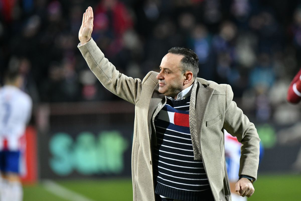 Încă un antrenor DEMIS din Superliga! Anunțul oficial al clubului: „Mult succes!”