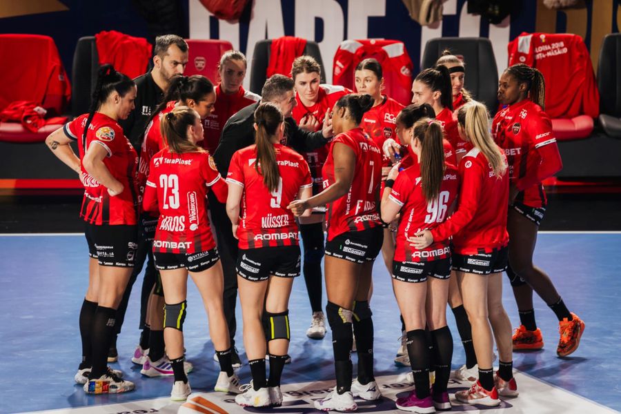 Gloria Bistrița se alătură lui CSM București în Liga Campionilor, Baia Mare nu a primit aprobarea EHF