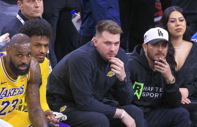 Nebunie cu Luka Doncic » Cozi interminabile pentru a cumpăra tricoul slovenului