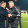 Daniel Pancu, îmbrățișându-l pe Cristiano Bergodi înaintea meciului // foto: Imago Images