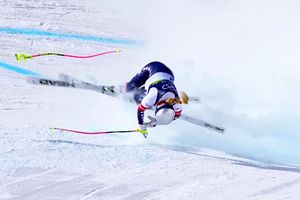 De ce a fost lăsată Lindsey Vonn să concureze, în ciuda faptului că deja era accidentată grav? Acuzațiile unui specialist: „Înțeleg libertatea individuală, dar sportul trebuia s-o protejeze”