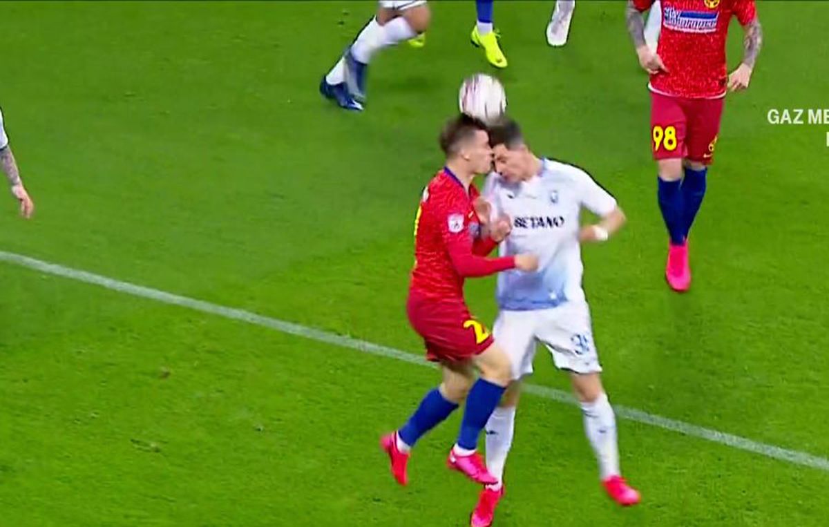 FCSB - CRAIOVA // FOTO Ciocnire groaznică, după două minute de la start: Darius Olaru, dus cu ambulanța la spital!