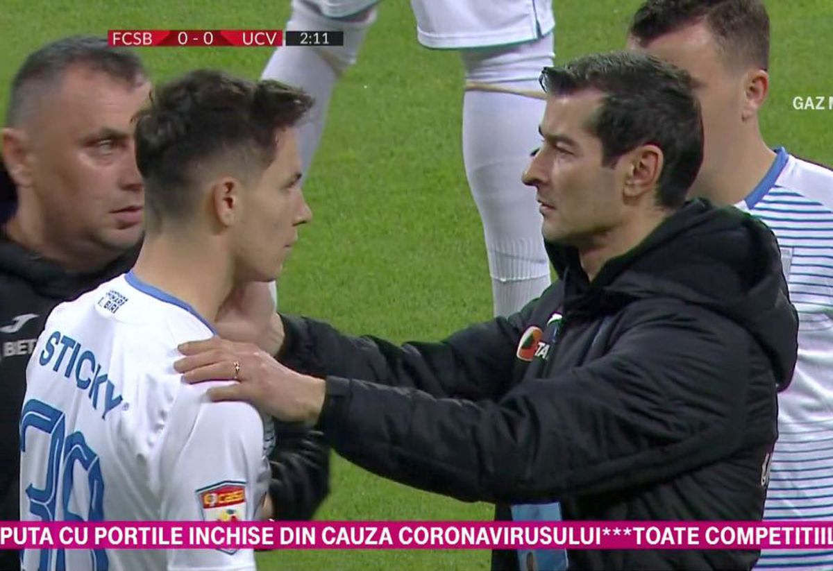 FCSB - CRAIOVA // FOTO Ciocnire groaznică, după două minute de la start: Darius Olaru, dus cu ambulanța la spital!
