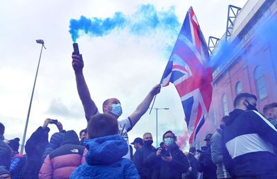 Suporterii lui Rangers au sărbătorit în stradă primul titlu după 10 ani » Prim-ministrul Scoției, furios după ce a văzut imaginile: „Este enervant și rușinos!”