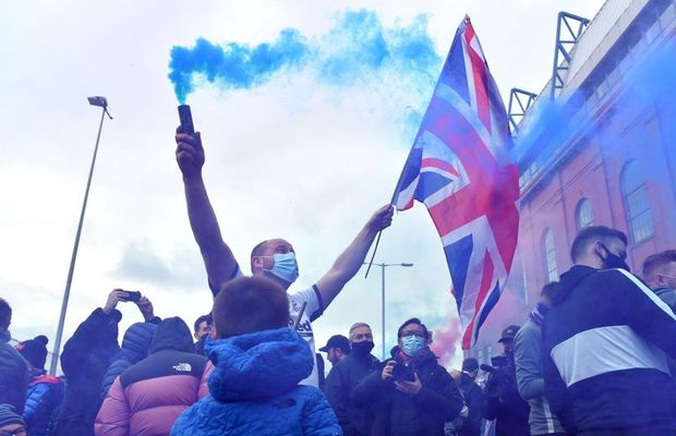 Suporterii lui Rangers au sărbătorit în stradă primul titlu după 10 ani » Prim-ministrul Scoției, furios după ce a văzut imaginile: „Este enervant și rușinos!”