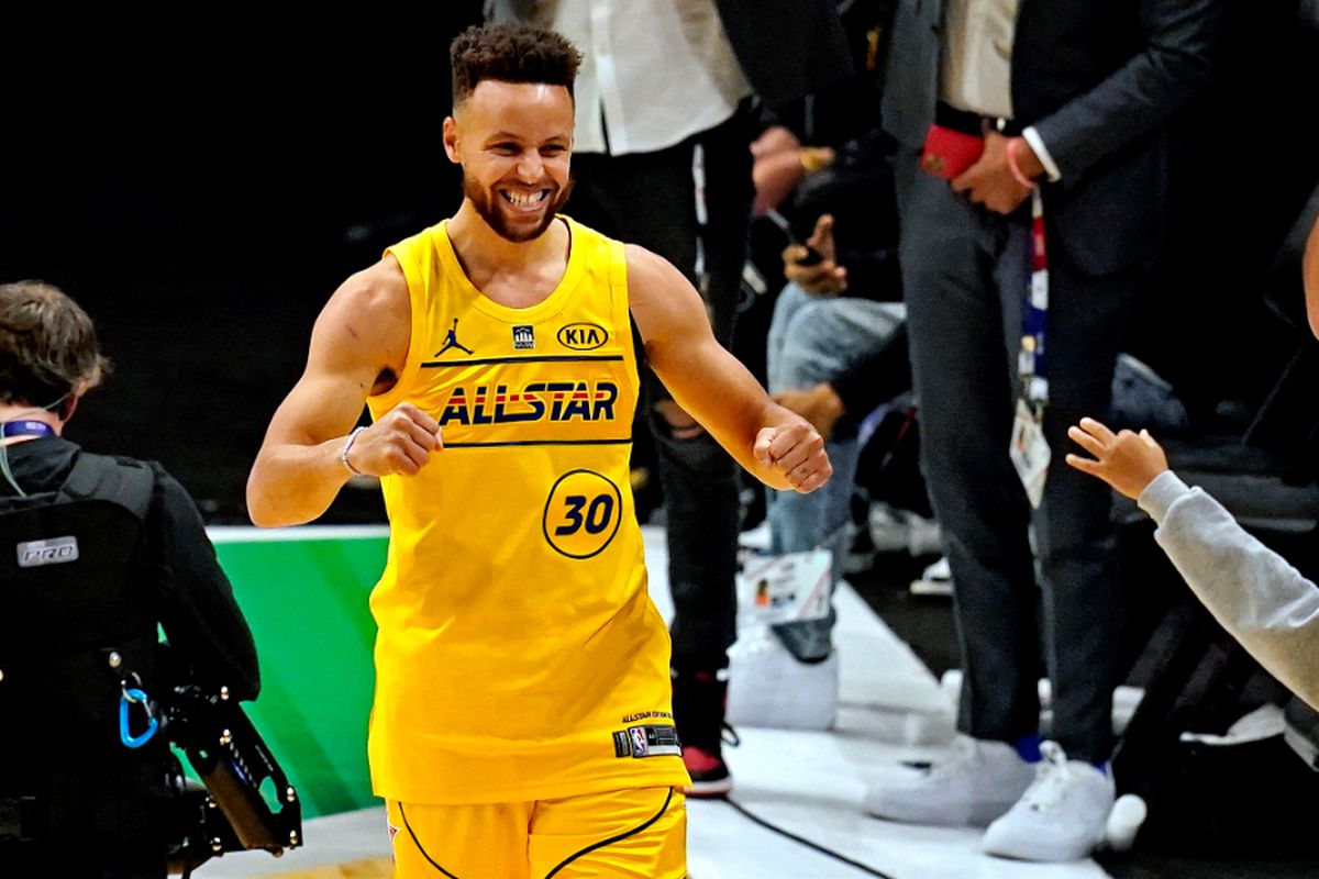 VIDEO+FOTO Spectacol total în NBA All-Star Game » Cine a fost MVP și ce premii s-au oferit