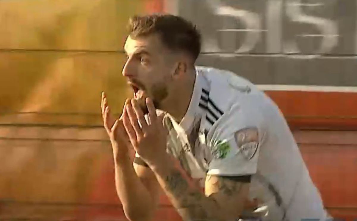 FOTO » Penalty de județeană în Liga 2! Decizia de neînțeles a arbitrului a decis jocul