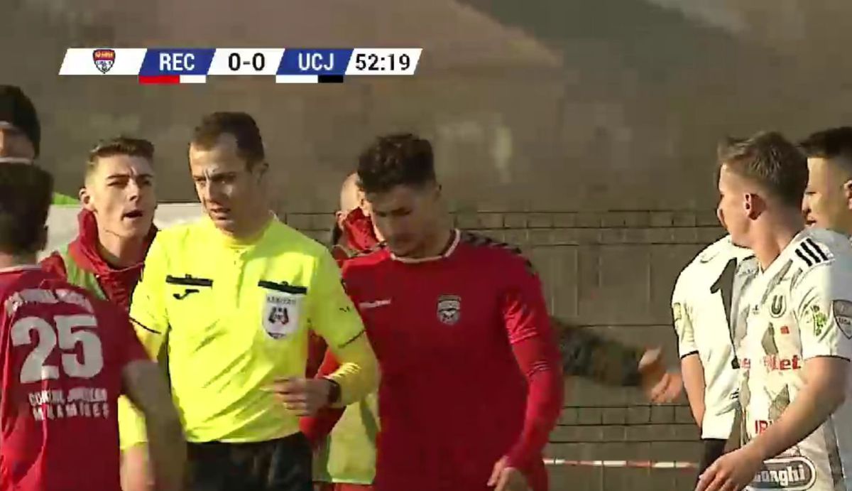 Penalty inventat în meciul COMUNA RECEA - U CLUJ 1-0