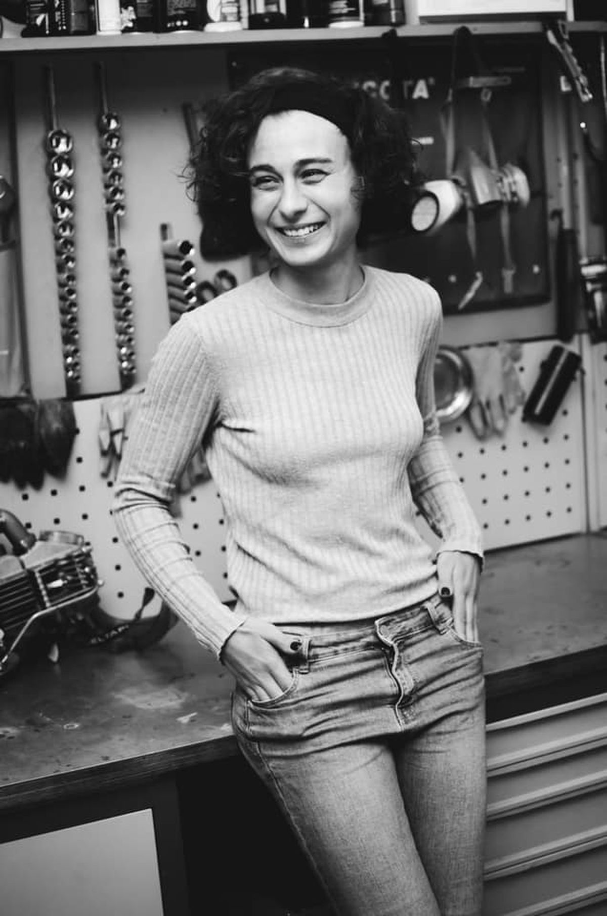 8 martie în exil » Vicecampioana Ucrainei la motociclism a fugit din Kievul asediat și s-a refugiat în București: „Îmi caut job în România”