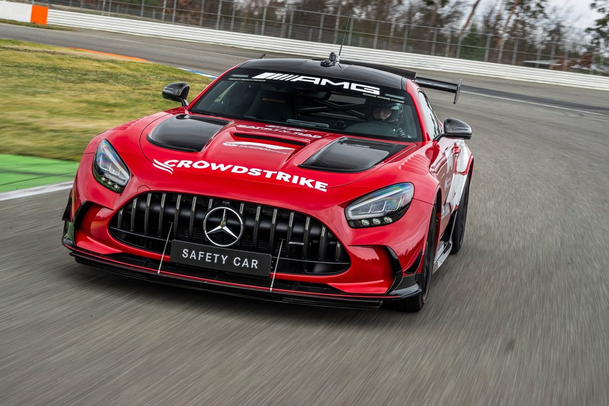Formula 1 a prezentat Safety Car-ul Mercedes pentru sezonul 2022 » Un bolid de aproape 300.000 de dolari!