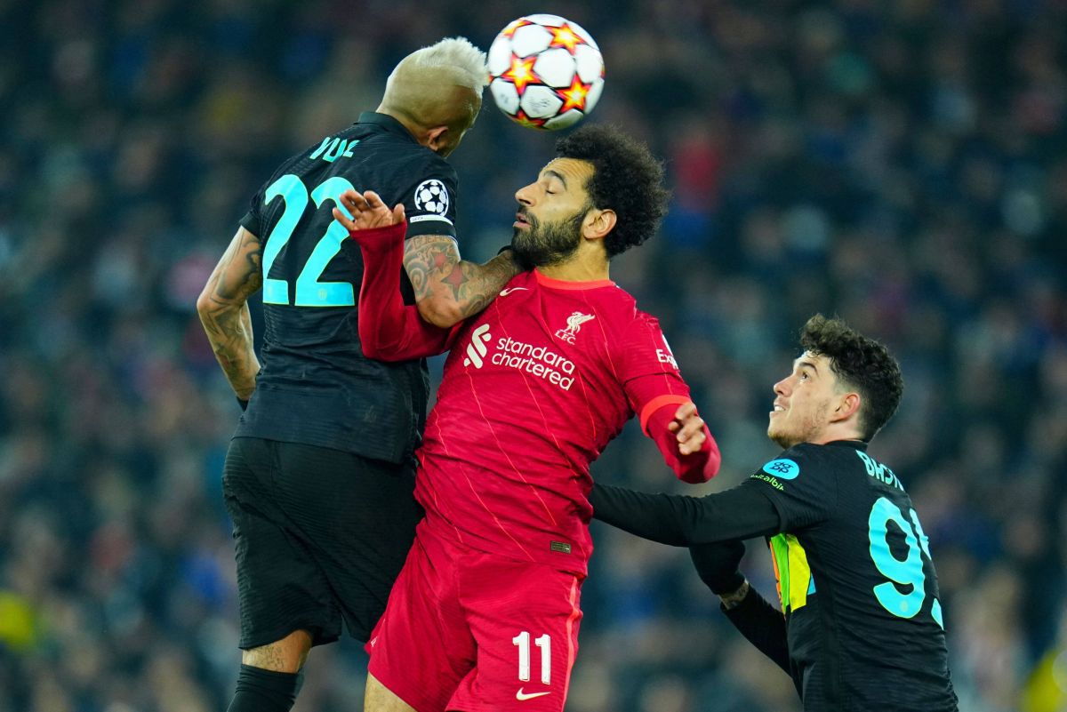 Învinsă pe Anfield, Liverpool merge în sferturile Ligii! Alexis Sanchez a îngropat-o pe Inter