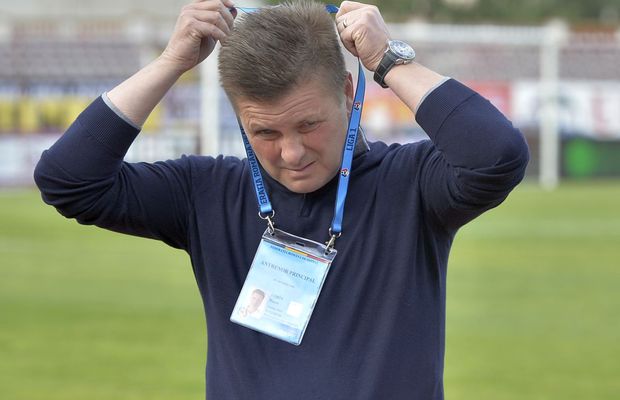 Dușan Uhrin jr. revine la Dinamo: câți bani ia dacă salvează echipa