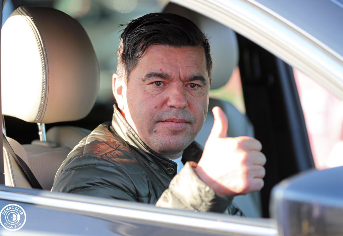 Cosmin Contra, primire triumfală la noua echipă » Cum l-au așteptat șeicii pe aeroport