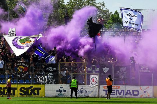 Ultrașii lui Poli Timișoara pregătesc în amănunt meciul cu Dinamo / Sursă foto: Bogdan Bălaș