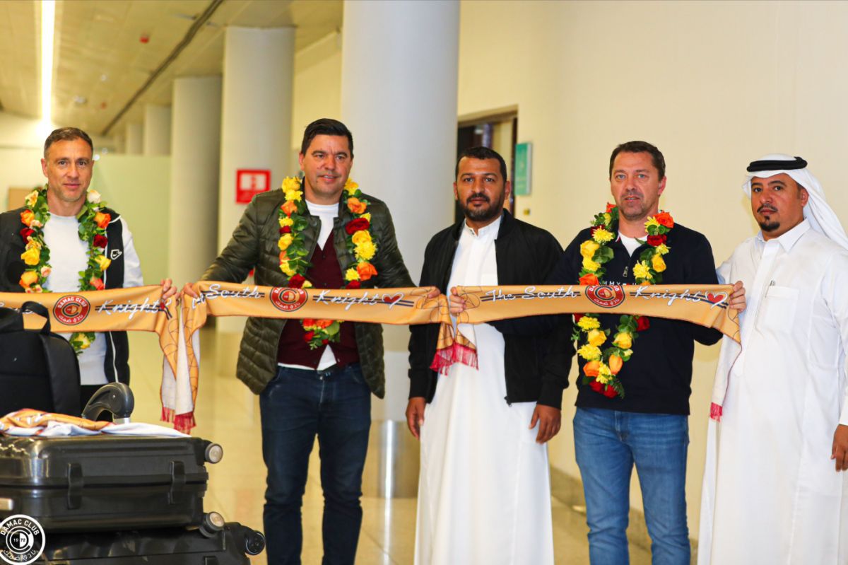 Cosmin Contra, primire triumfală la noua echipă » Cum l-au așteptat șeicii pe aeroport