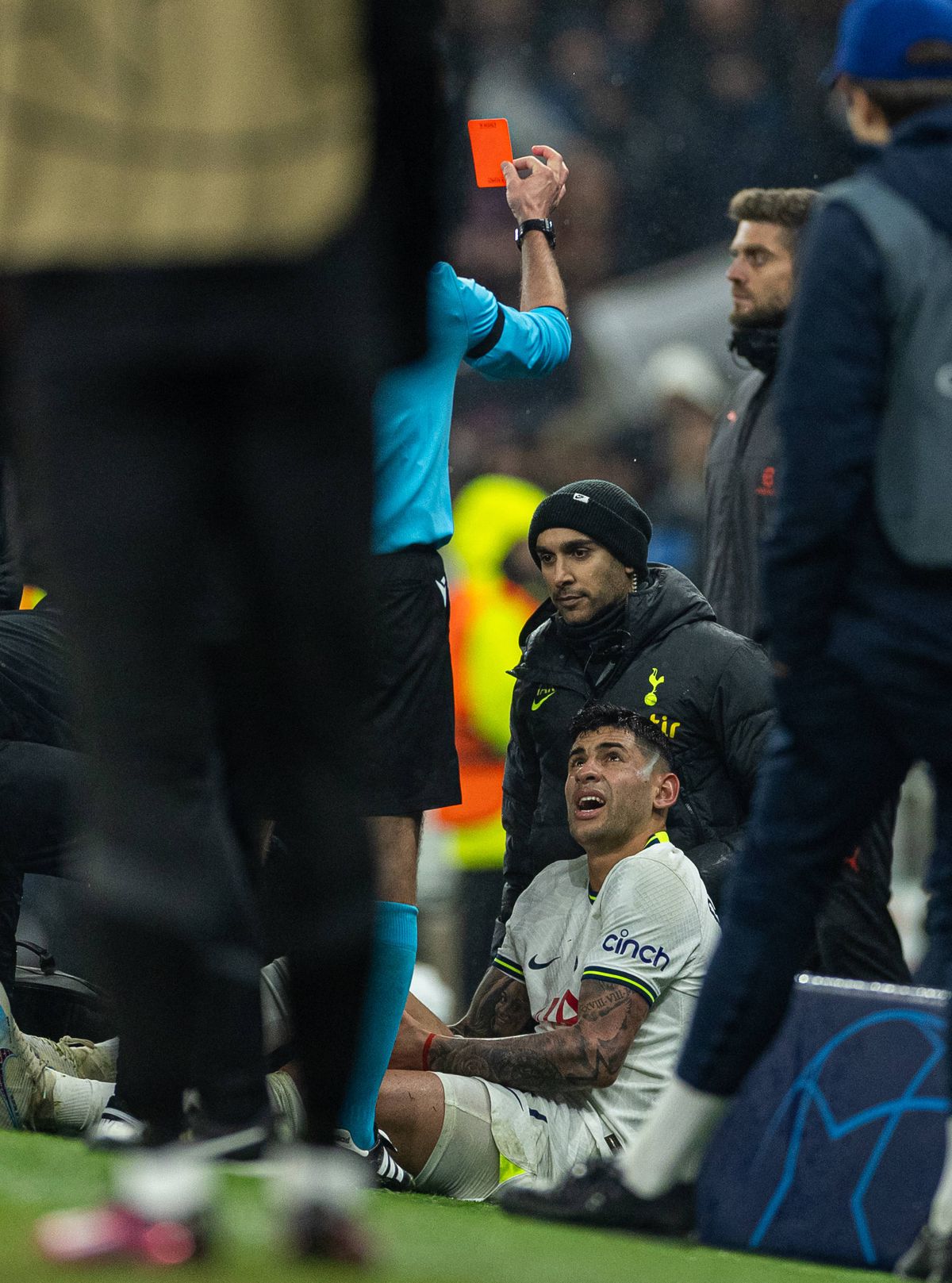 Milan trece de Tottenham și e în sferturile UCL » Reduta italienilor a rezistat eroic la Londra, după ce Tătărușanu închisese poarta în tur