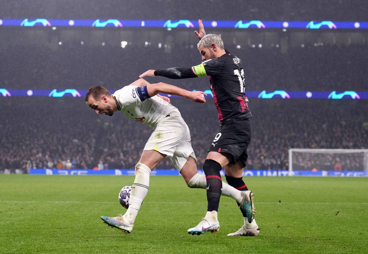 Milan trece de Tottenham și e în sferturile UCL » Reduta italienilor a rezistat eroic la Londra, după ce Tătărușanu închisese poarta în tur