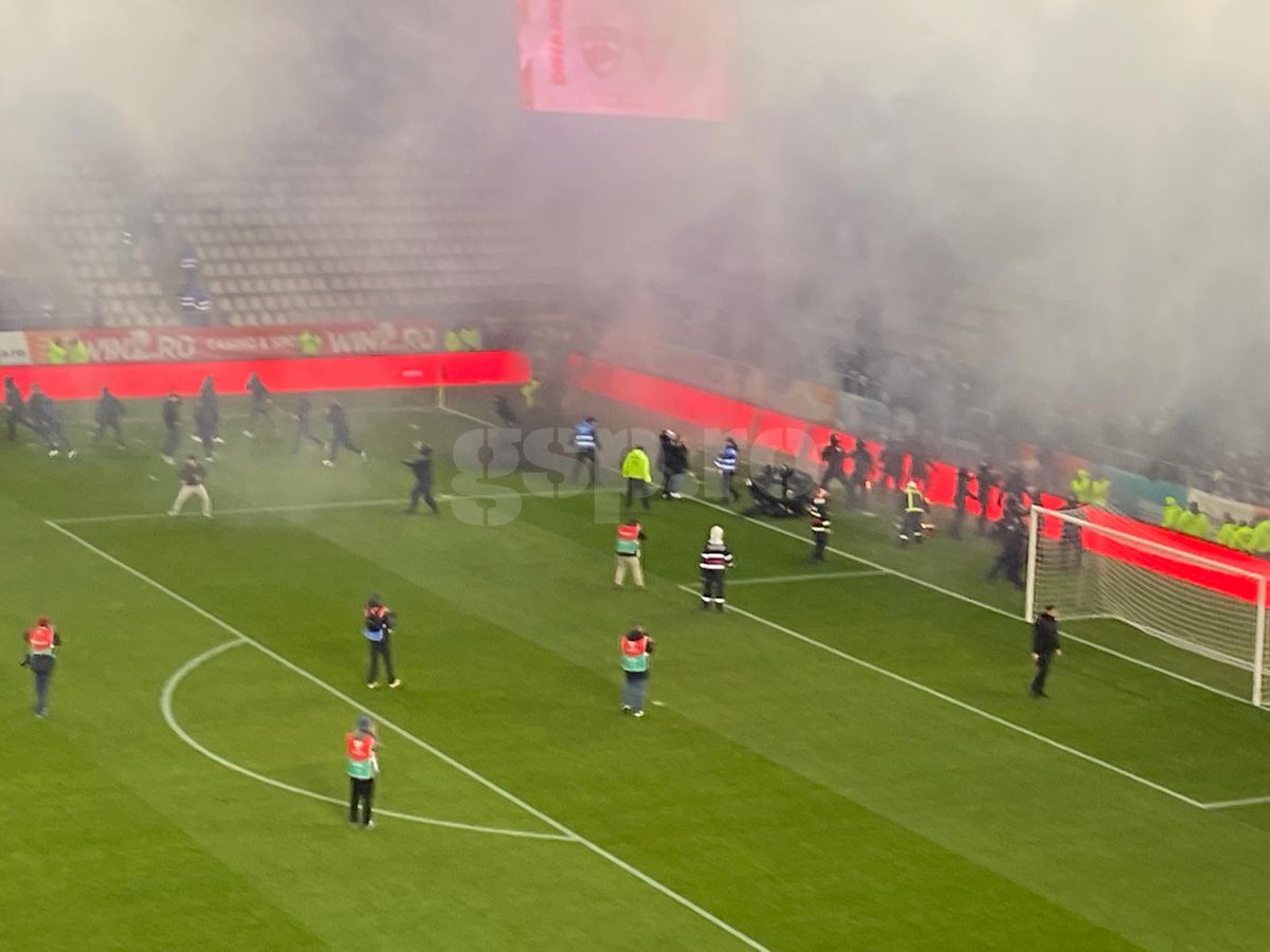 Filmul complet al scenelor războinice de la Dinamo - UTA » 60 de minute apocaliptice, bătaie în curtea bisericii și o ambuscadă diabolică: rezumatul brutal desprins de pe front