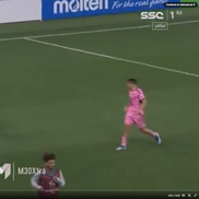 Faultul criminal comis asupra lui Lionel Messi / Foto: captură de ecran SSC 1