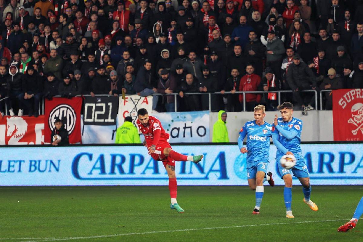 Ce s-a schimbat la Dinamo? „Câinii” dau din casă: „El a adus acest lucru”