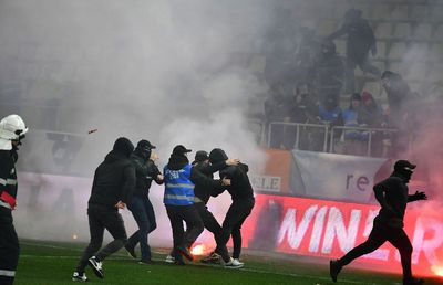 Ce a decis Comisia de Disciplină în cazul incidentelor de la Dinamo - UTA » Comunicatul postat pe site, în ziua în care mai mulți ultrași au fost reținuți