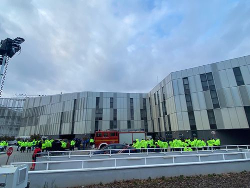 Au fost găsite mai multe materiale pirotehnice în interiorul arenei „Arcul de Triumf”, în zona Peluzei Sud a cochetului stadion aflat în promixitatea Mănăstirii Cașin.