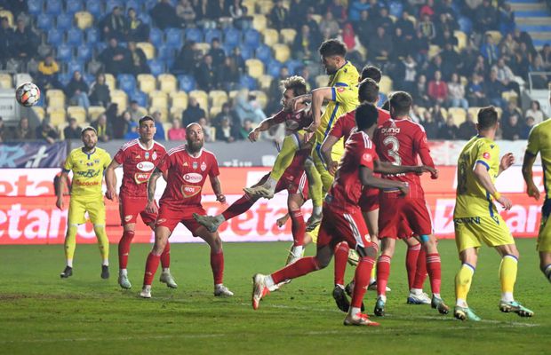 Au răbufnit în direct după duelul din Superliga: „Dacă voiai să culci copiii, le puneai meciul ăsta”