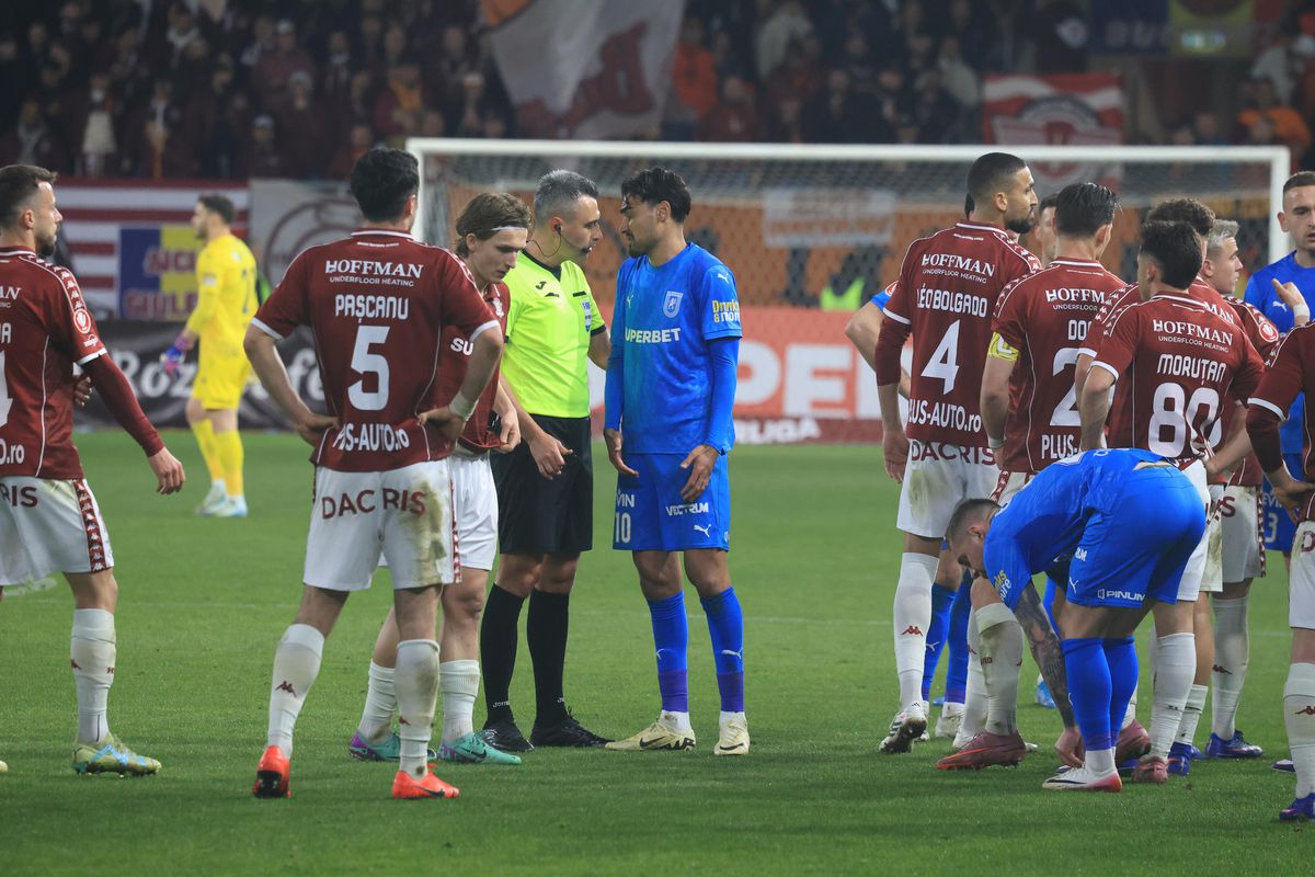 Rapid - Craiova, întrerupt de două ori