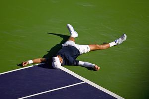 Novak Djokovic a vomitat în turul 2 de la Indian Wells, apoi a avut o conferință-maraton