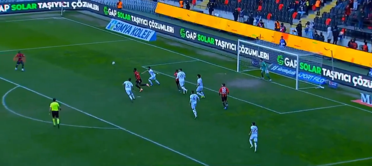 Gol pentru Alexandru Maxim în Turcia! Căpitanul lui Gaziantep a marcat cu un șut din afara careului