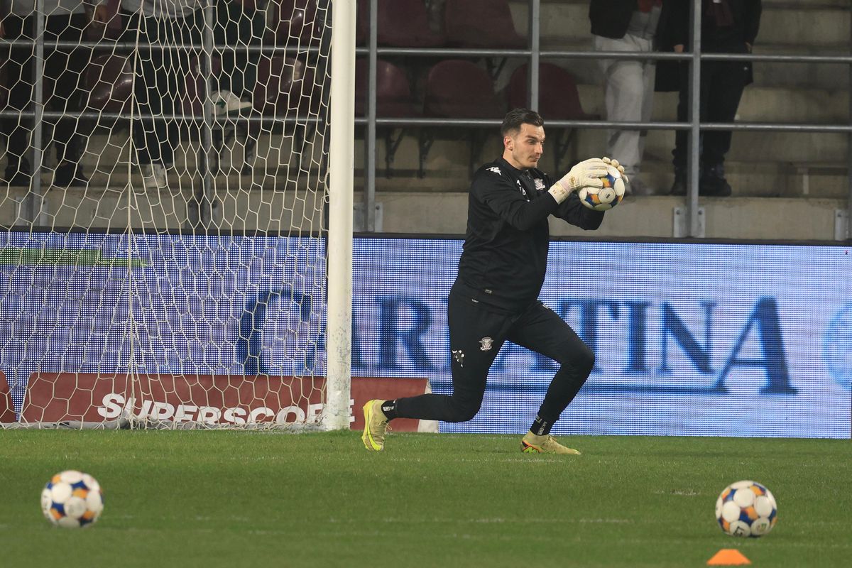 Rapid - Craiova, imagini de la nivelul gazonului, înaintea partidei