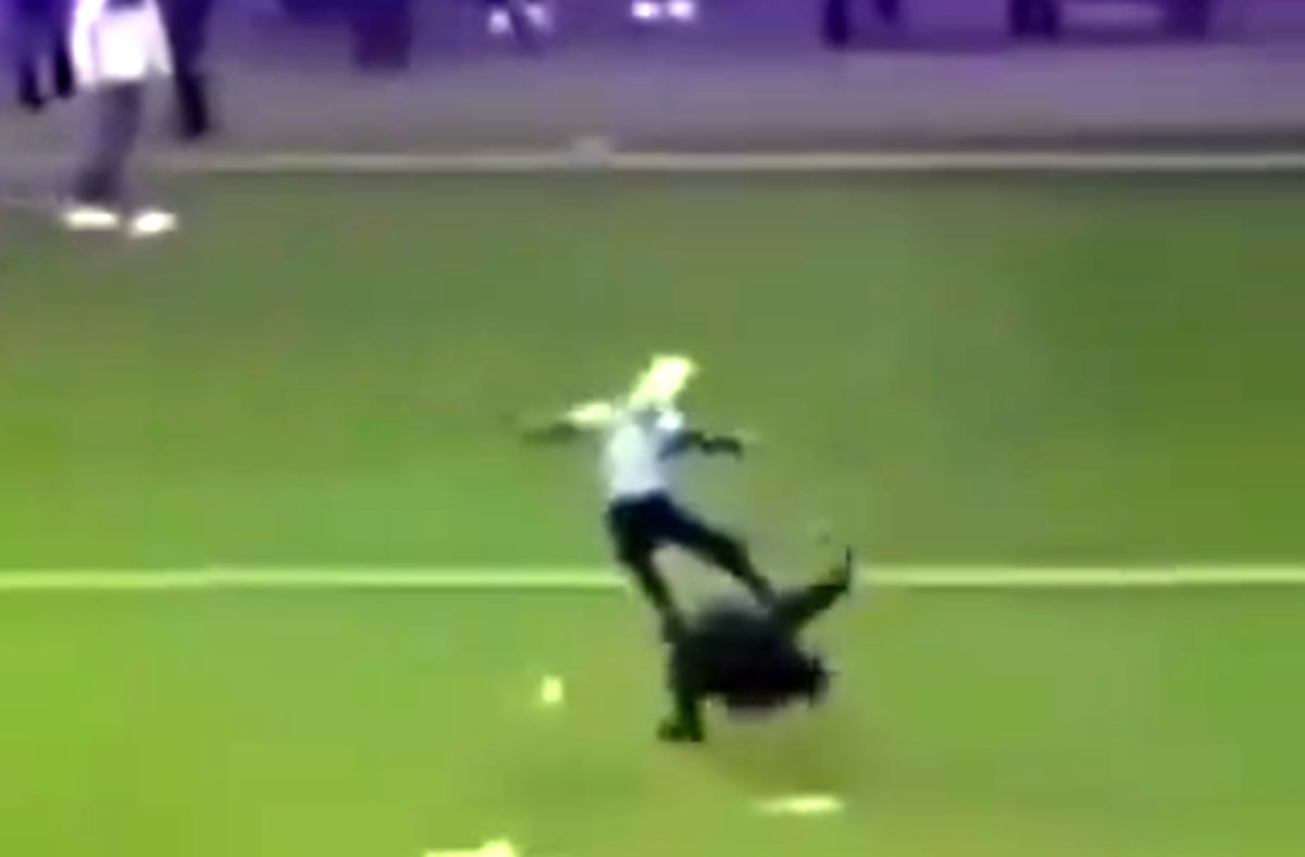 Arestări, polițiști și suporteri răniți! » Haos la Rangers - Celtic