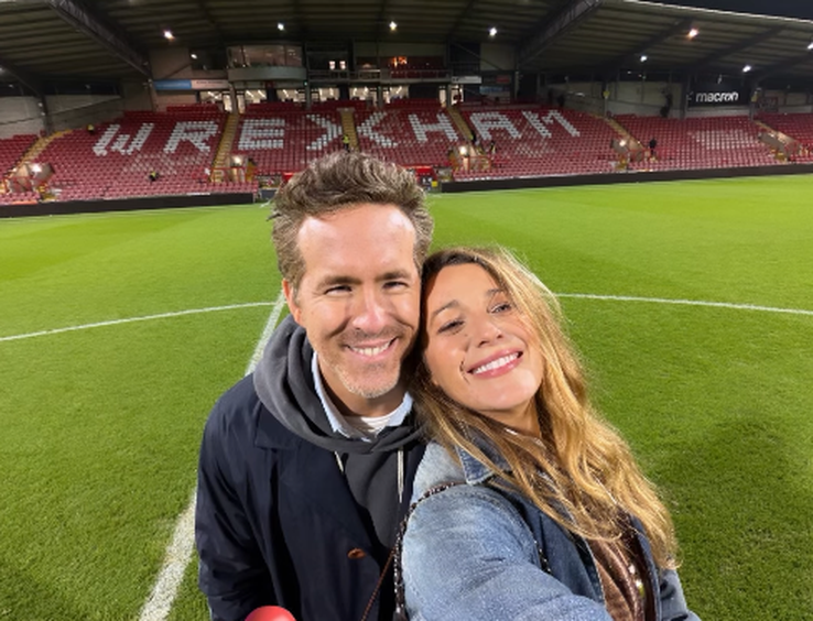Blake Lively a atras toate privirile la meciul echipei lui Ryan Reynolds // FOTO: Instagram