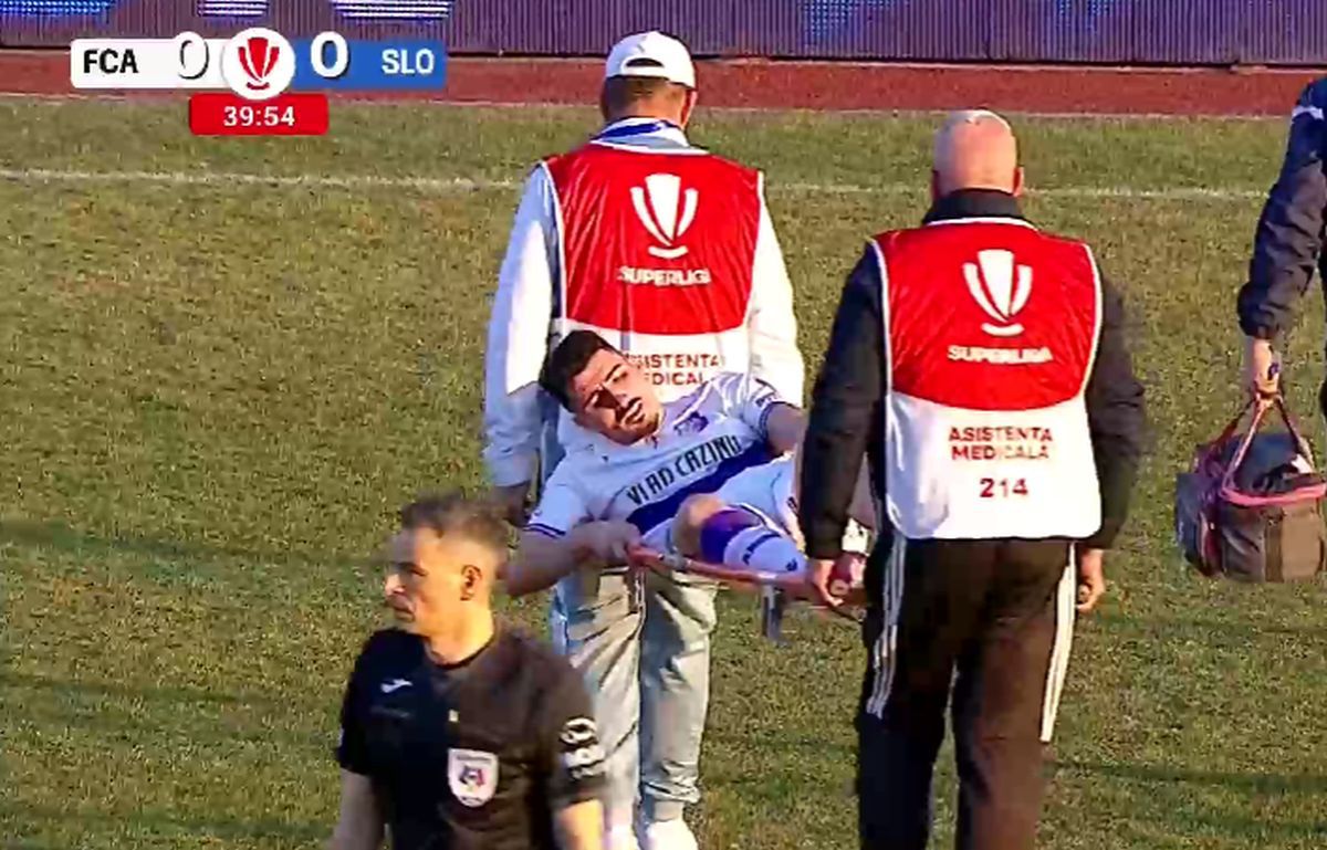 Căpitanul din play-off, scos cu targa de pe teren » Culmea: accidentat și suspendat în aceeași fază