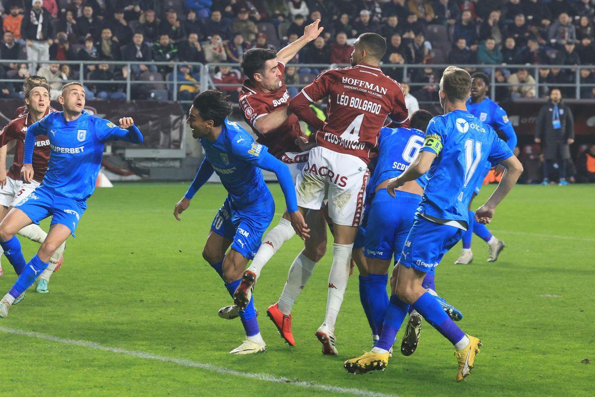 Rapid - Universitatea Craiova, derby în etapa 30 din Superligă