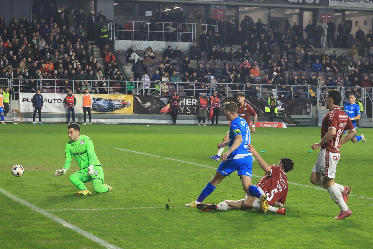 Rapid - Universitatea Craiova, derby în etapa 30 din Superligă