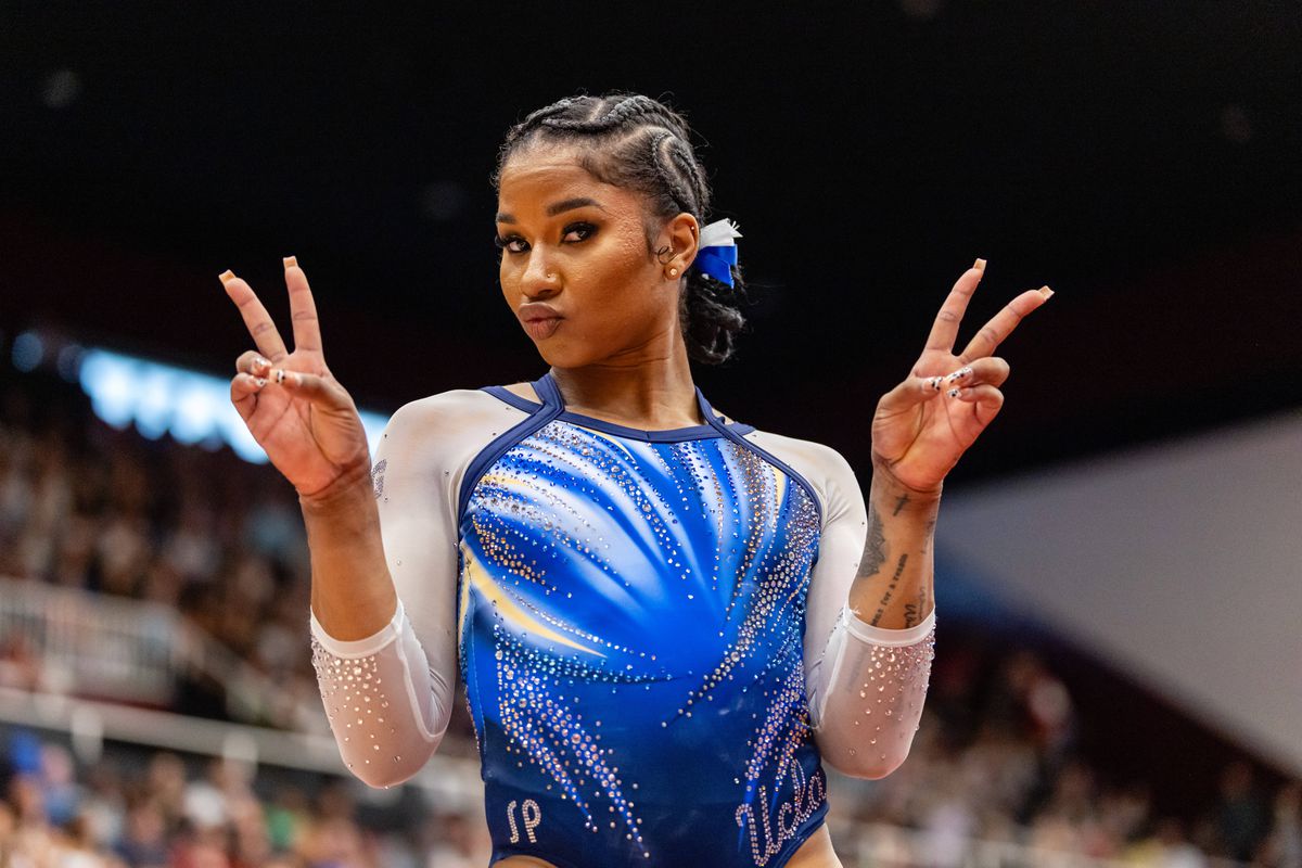 Ana Bărbosu, față în față cu Jordan Chiles // foto: Imago